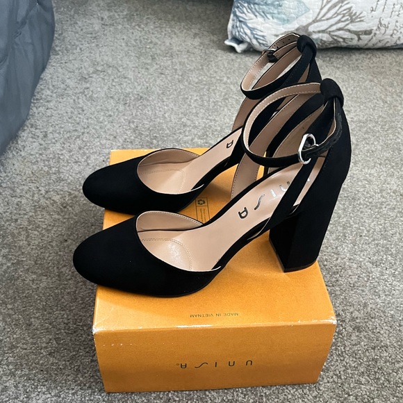 Black Block Heels - Picture 4 of 5